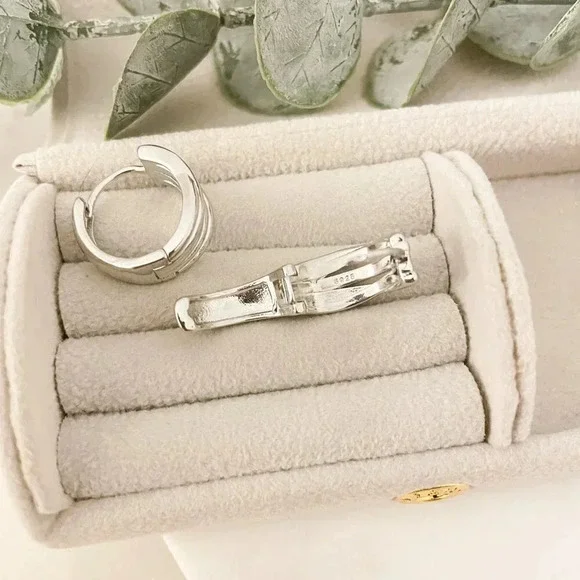 925 Sterling Silver Chunky Huggie Earrings Small Hoop Earrings Huggie Hoops - Picture 4 of 6